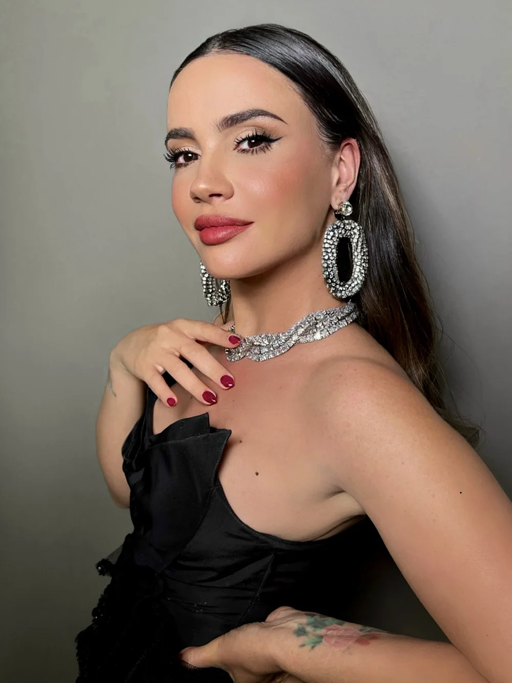 servicio-maquillaje-y-peinado-01