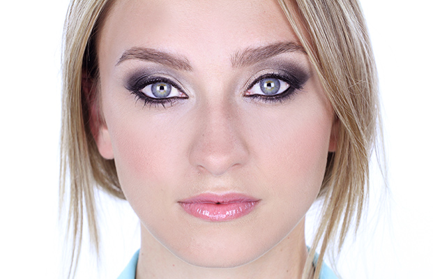 Cómo lograr el maquillaje ideal para cocktail o fiesta | Tutoriales de maquillaje | Revista de Maquillaje y Pelo | Bettina Frumboli Cómo lograr el maquillaje ideal para cocktail o fiesta | Tutoriales de maquillaje | Revista de Maquillaje y Pelo | Bettina Frumboli
