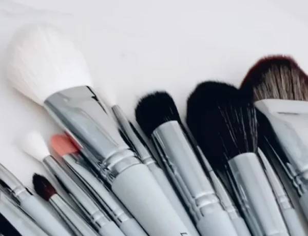 Guía de pinceles y brochas de maquillaje: tipos, usos y cuidados