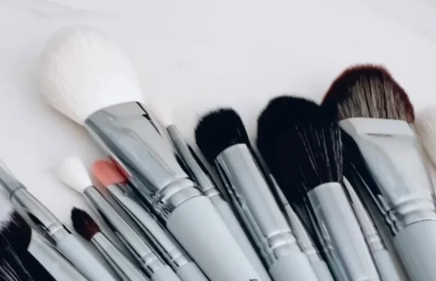 Guía de pinceles y brochas de maquillaje: tipos, usos y cuidados