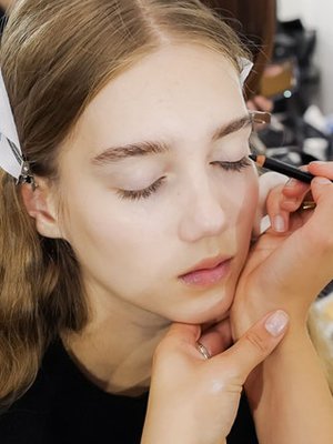 tips makeup artist
