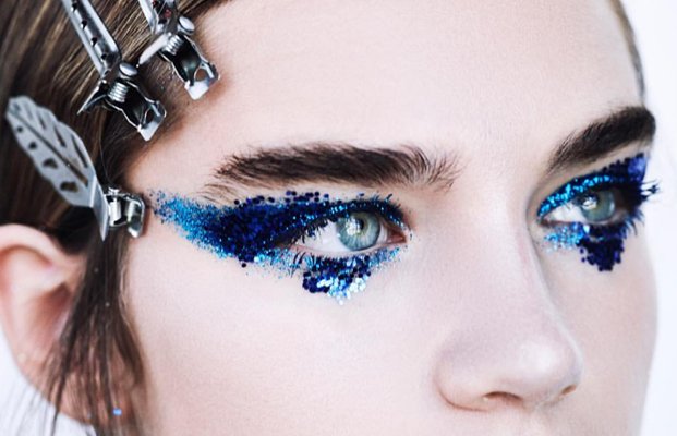 Guía básica del maquillaje con glitter | Looks - Revista de Maquillaje y  Pelo | Bettina Frumboli