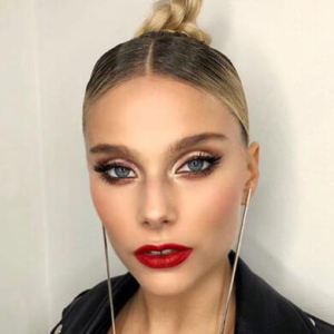 Del nude al ultra glam, los makeup looks creados para Valentina Zenere
