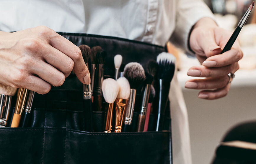 15 productos indispensables para iniciar en el maquillaje profesional |  Consejos y Tips | Revista de Maquillaje y Pelo | Bettina Frumboli
