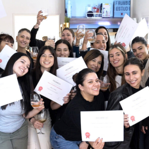 Estudiar la Carrera de Maquillaje Profesional - Alumnas de la Escuela