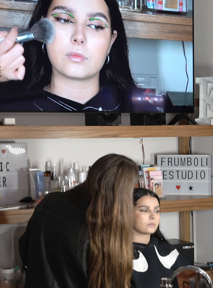 Estudiar la Carrera de Maquillaje Profesional - Alumnas de la Escuela.