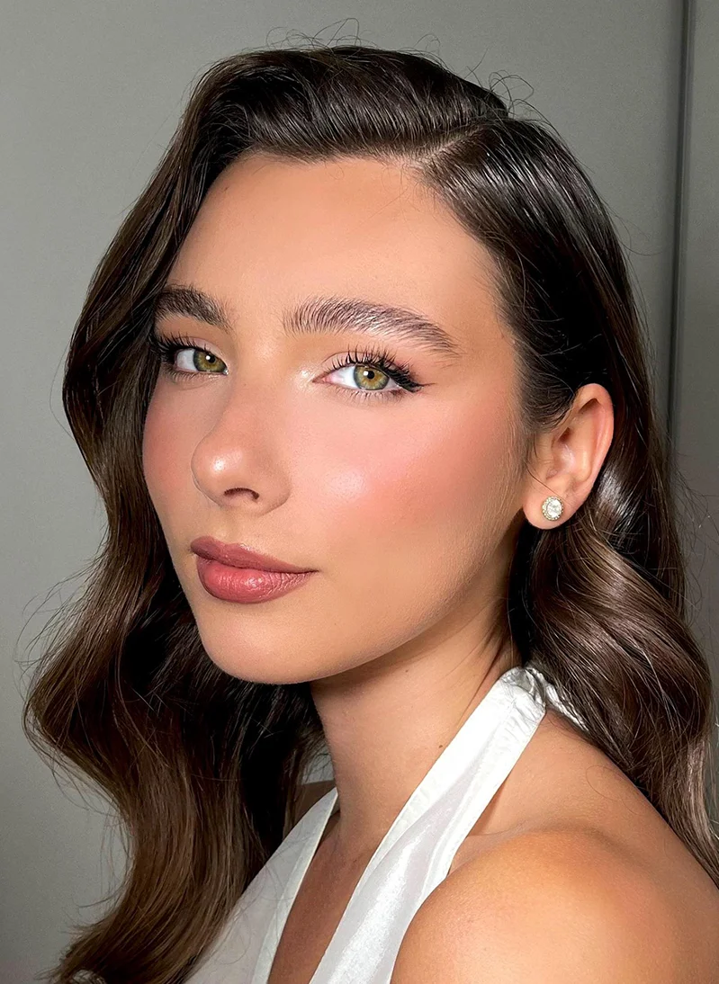 Tendencias de Maquillaje Primavera–Verano 2026. Delineado.